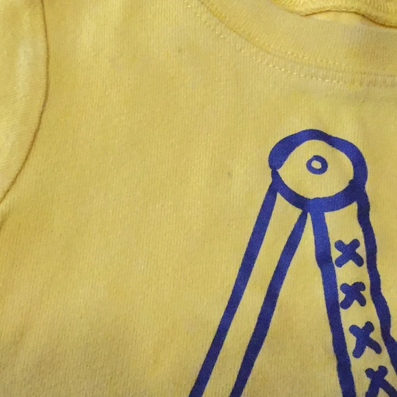 Baby boy tee shirt bundle 12months π - Picture 9 of 10
